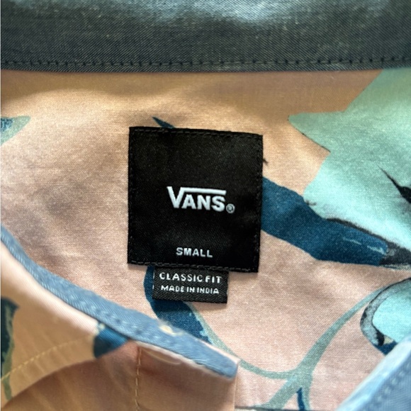 Vans Short Sleeve Buttonup - Picture 4 of 5